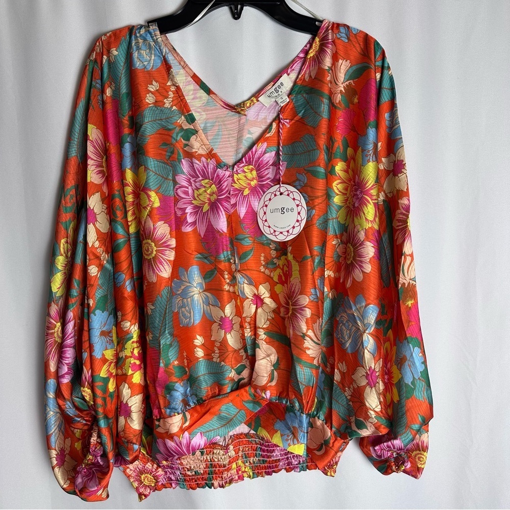 Umgee NWT Women's Floral V-Neck Fire Satin Floral Print V-Neck Dolman Sleeve Top